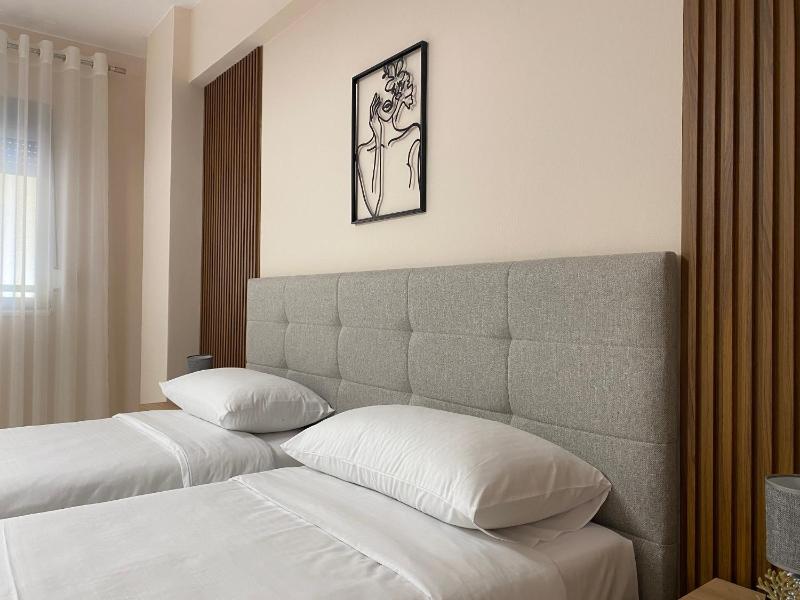 Central Cozy Apartment - image 11