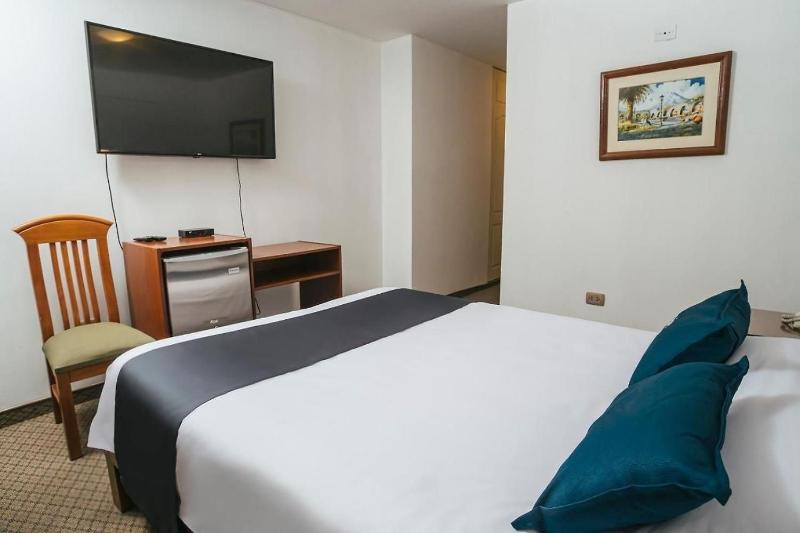 Hotel Asturias - image 7
