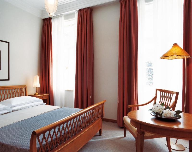 Comfort Double or Twin Room image 1