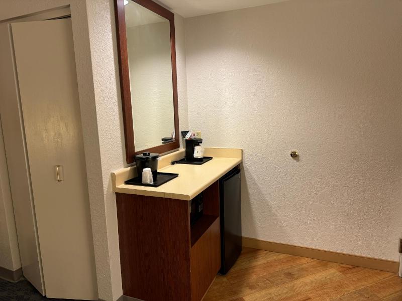 Executive Double Suite - Non-Smoking image 3