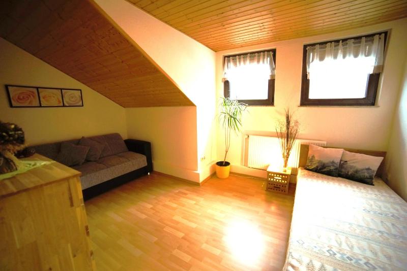 4-Personen-Ferienwohnung-im-Wald-mit-Kamin-84-Qudratmeter - image 16