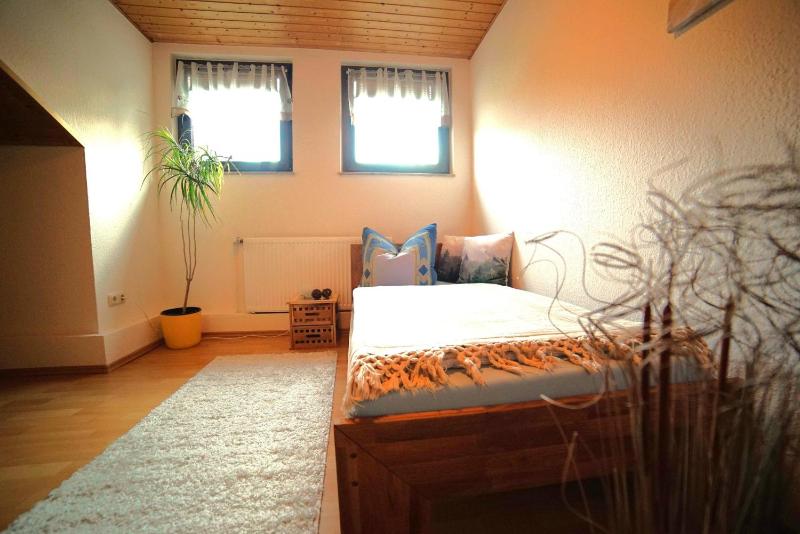 4-Personen-Ferienwohnung-im-Wald-mit-Kamin-84-Qudratmeter - image 19