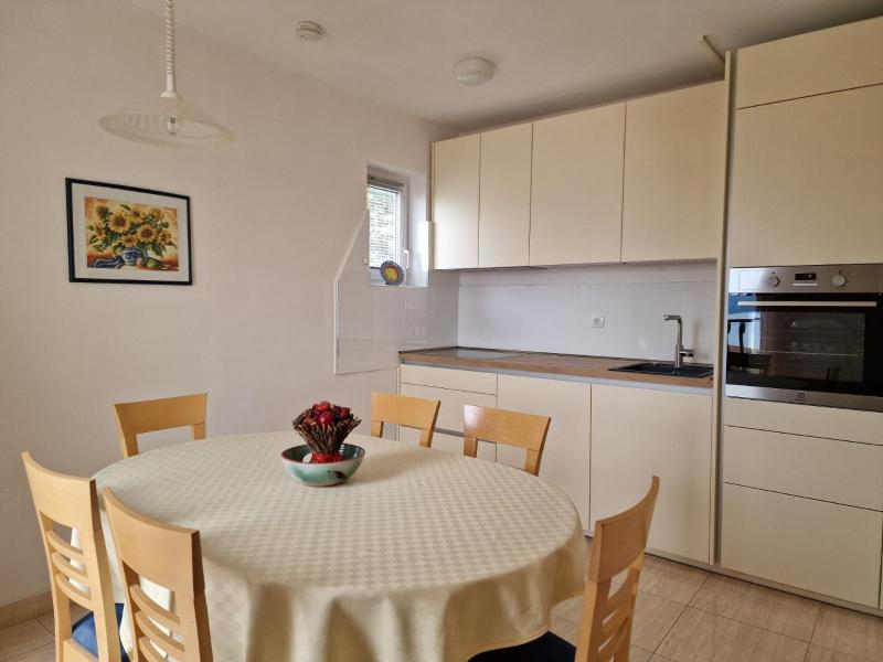 Apartment image 3