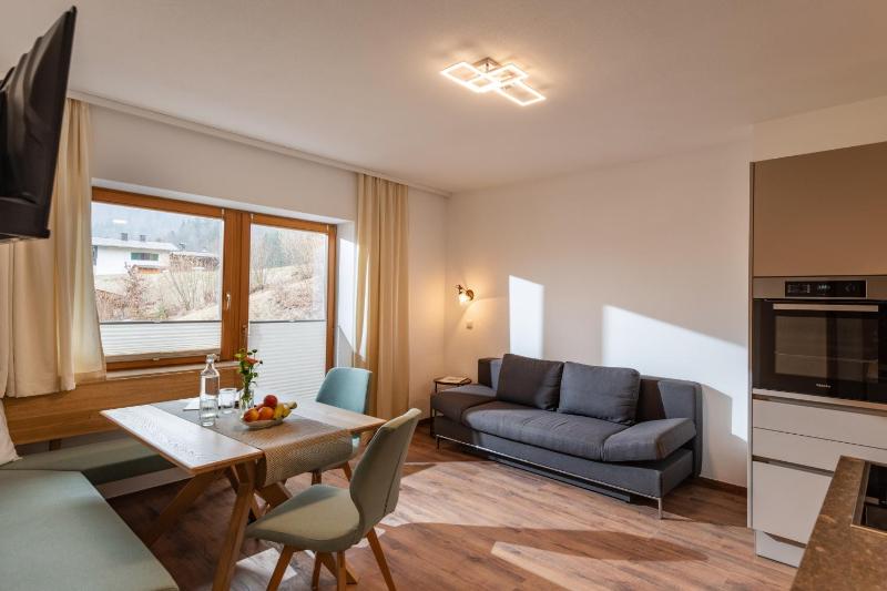 Apartment with Mountain View image 4
