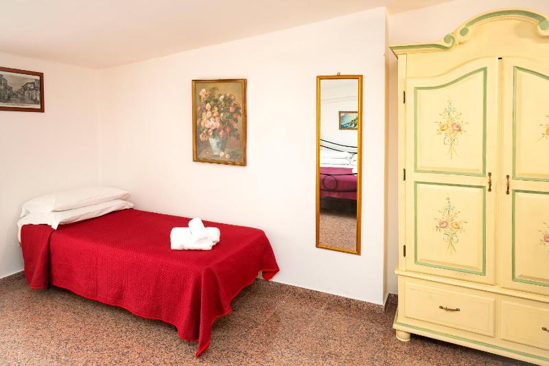 Quadruple Room with Balcony