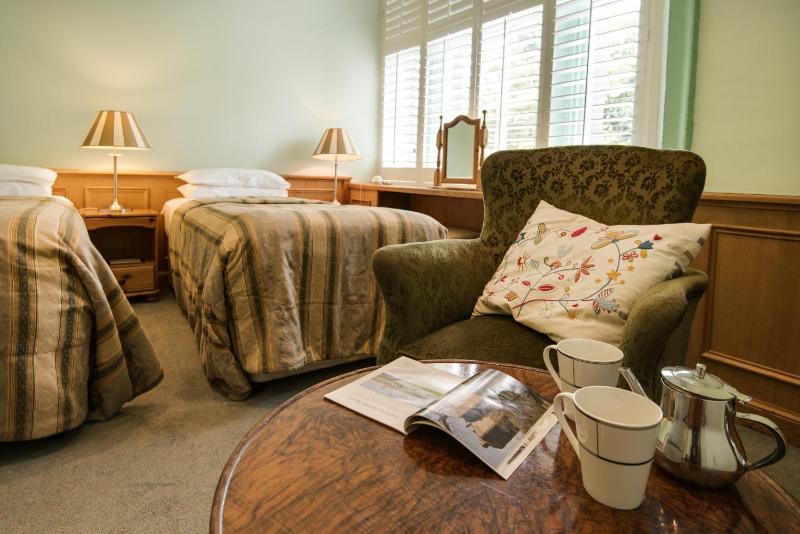 Deluxe Twin Room image 3