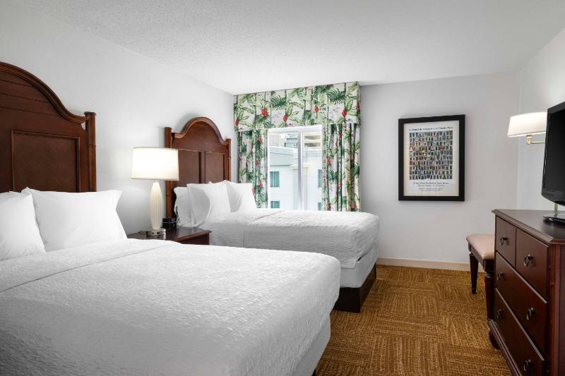 Suite with Two Double Beds and Pool View image 1