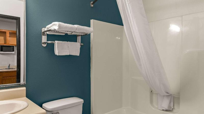 Double Room with Two Double Beds - Non-Smoking image 2