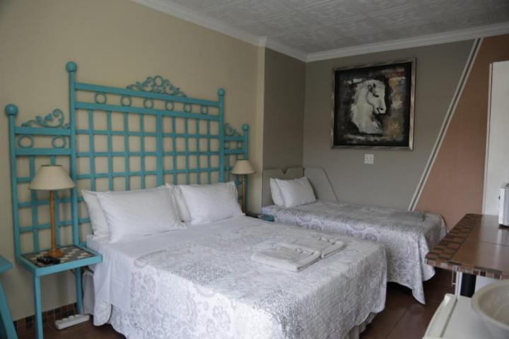 Xaviera Guest House - image 4