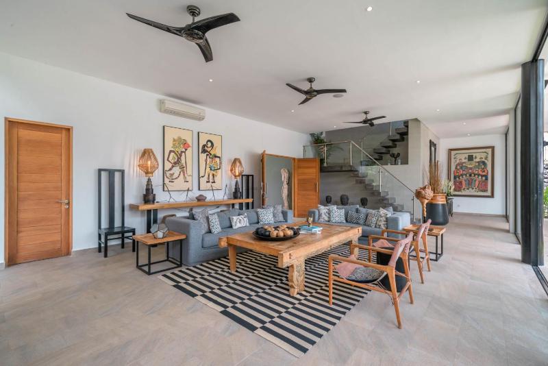 Villa Vida Mira - Elegant 4BR Beachside Villa in Canggu - image 28
