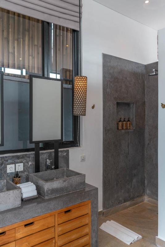 Villa Vida Mira - Elegant 4BR Beachside Villa in Canggu - image 14