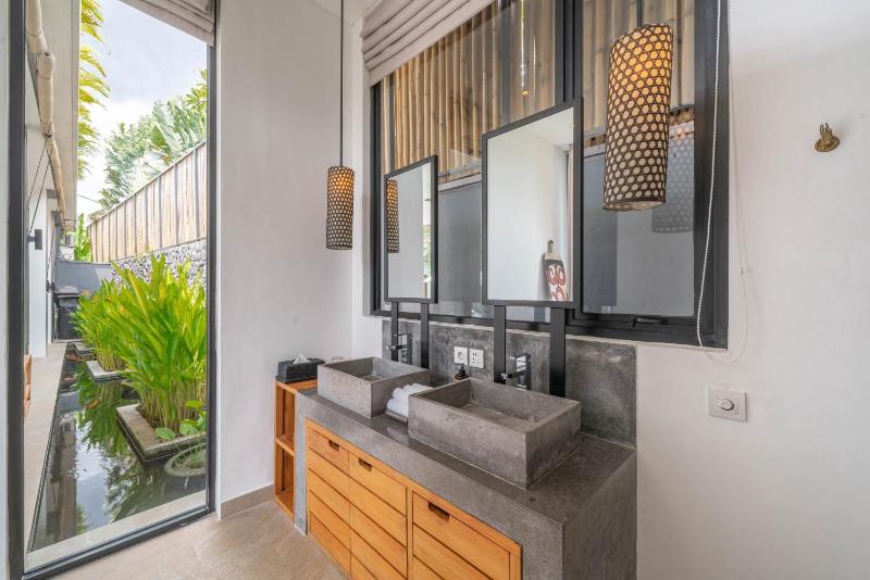 Villa Vida Mira - Elegant 4BR Beachside Villa in Canggu - image 22