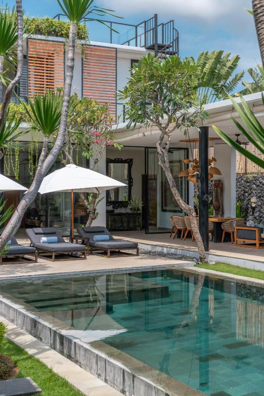 Villa Vida Mira - Elegant 4BR Beachside Villa in Canggu - image 6