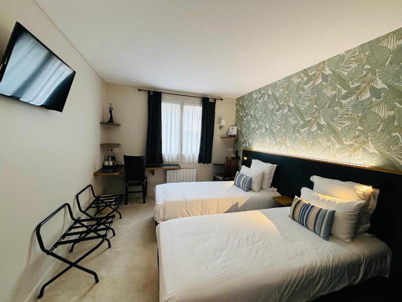 Superior Double or Twin Room image 1