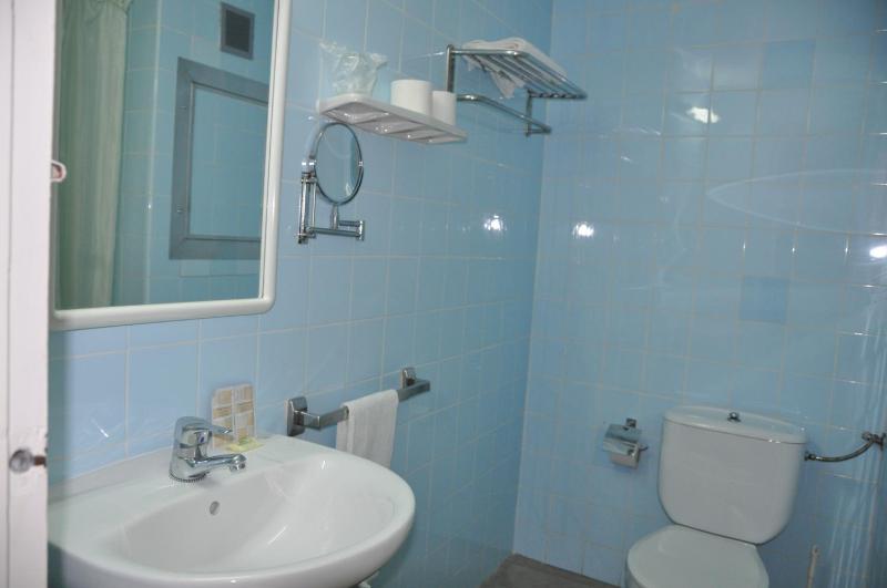 Budget Double or Twin Room image 3