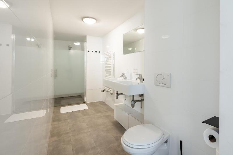 2 Bedroom Apartment with Sofa Bed - Duplex image 3