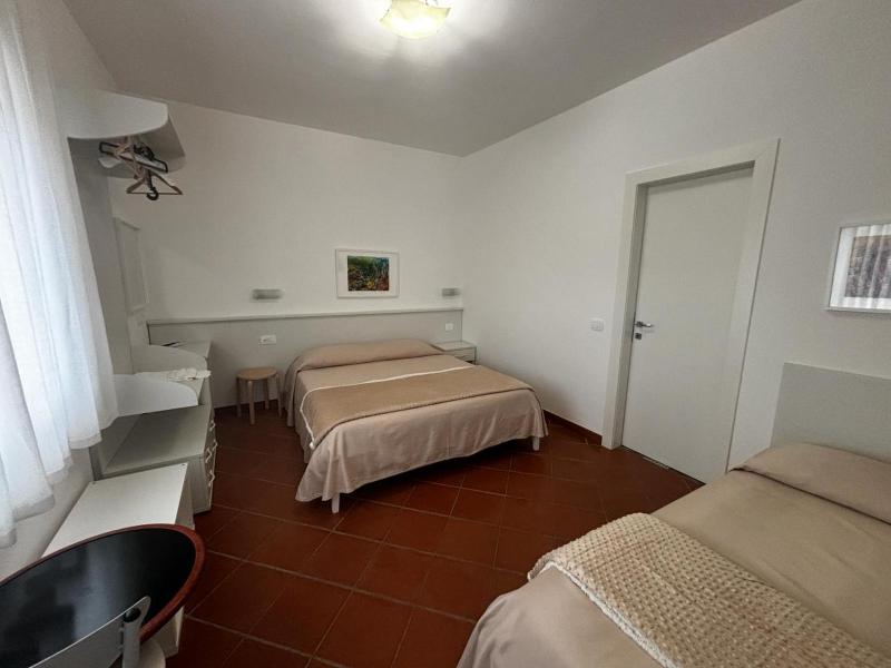 Double Room with Terrace image 3