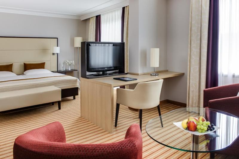 Junior Suite image 1