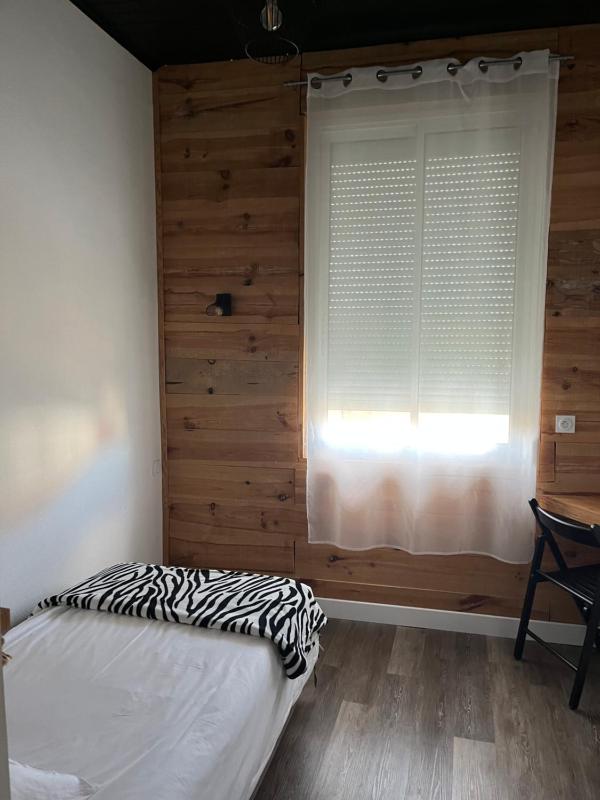 Standard Triple Room image 3