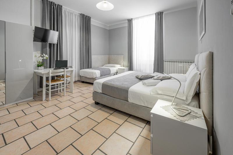 Triple Room image 4