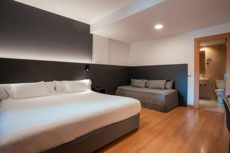 Triple Room image 1