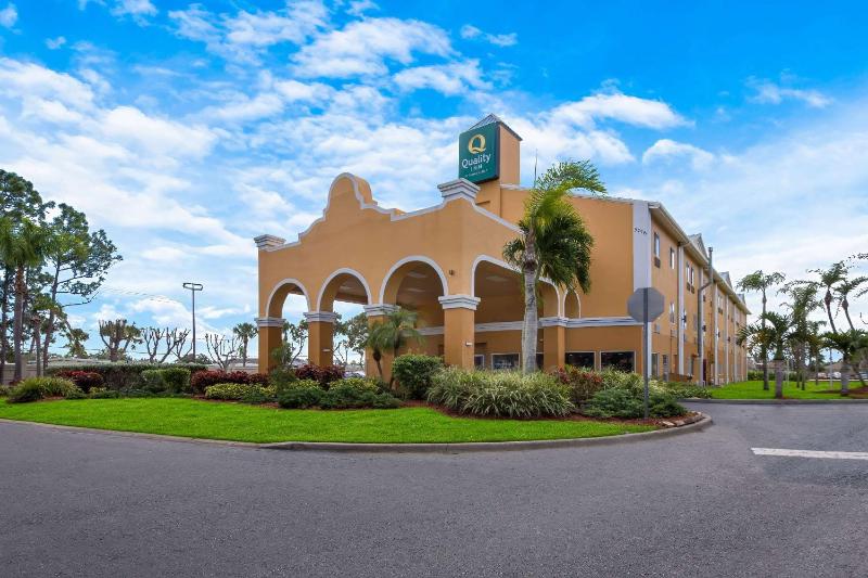 Quality Inn Sarasota I-75 - image 35