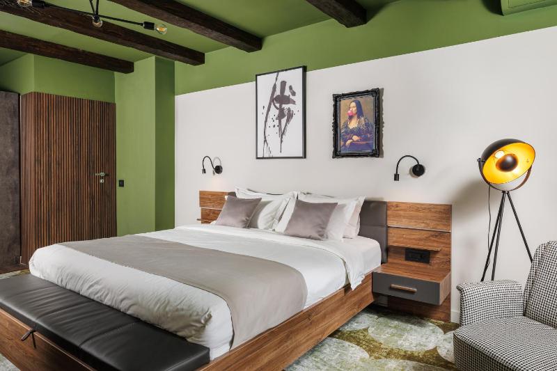 Superior Suite image 4