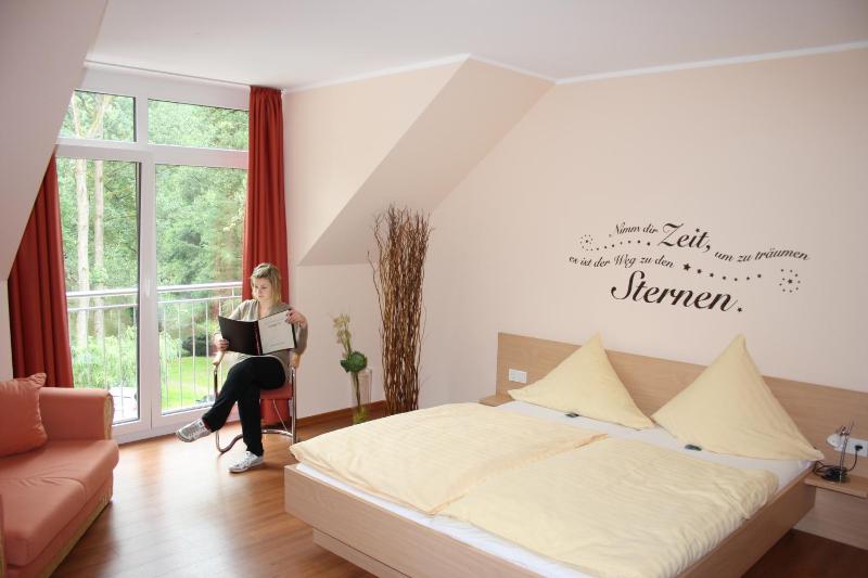Double or Twin Room image 3
