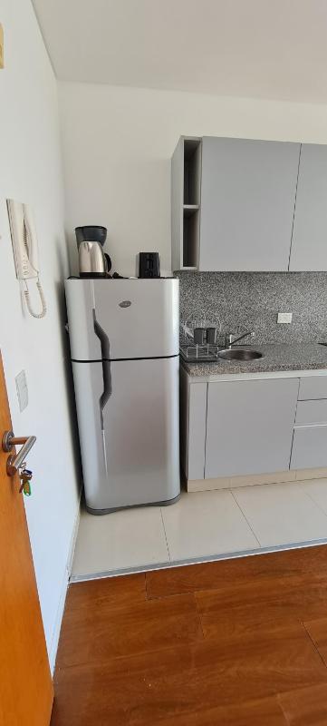 Moderno Monoambiente con piscina - image 12