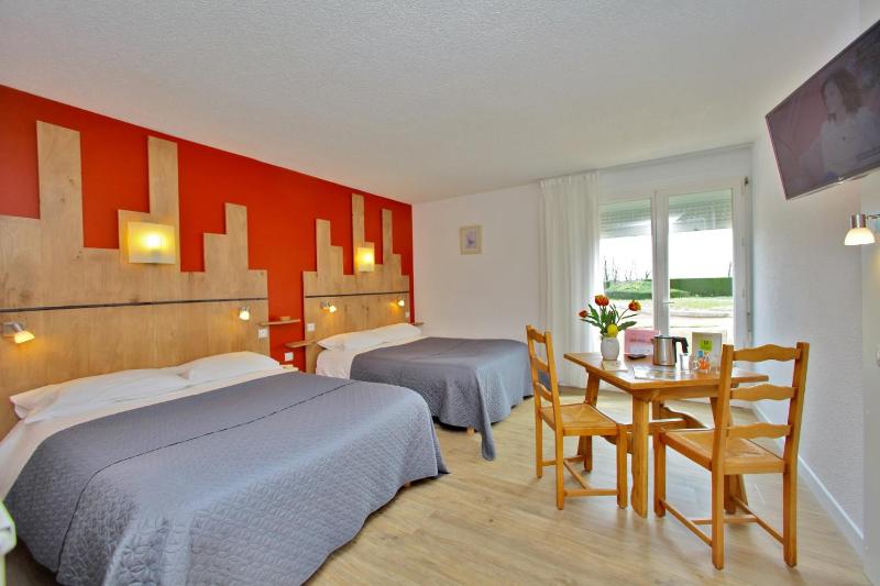 Quadruple Room image 1