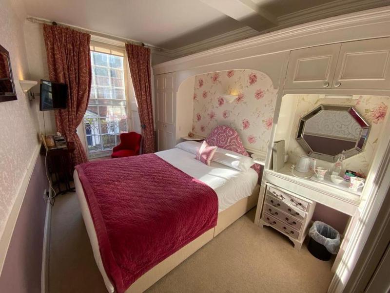 Standard Double Room image 1