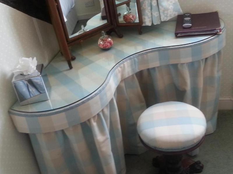 Double Room with Garden View image 4