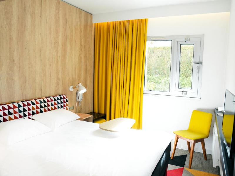 Standard Double Room image 1