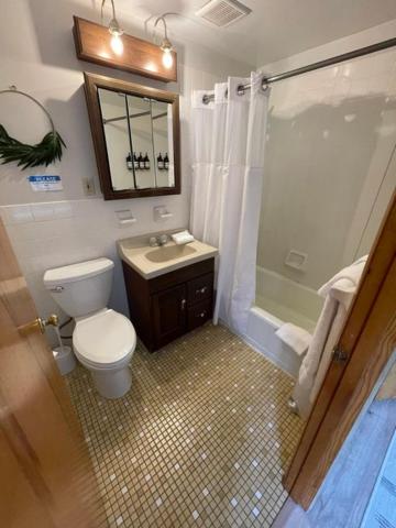Three-Bedroom Suite image 2