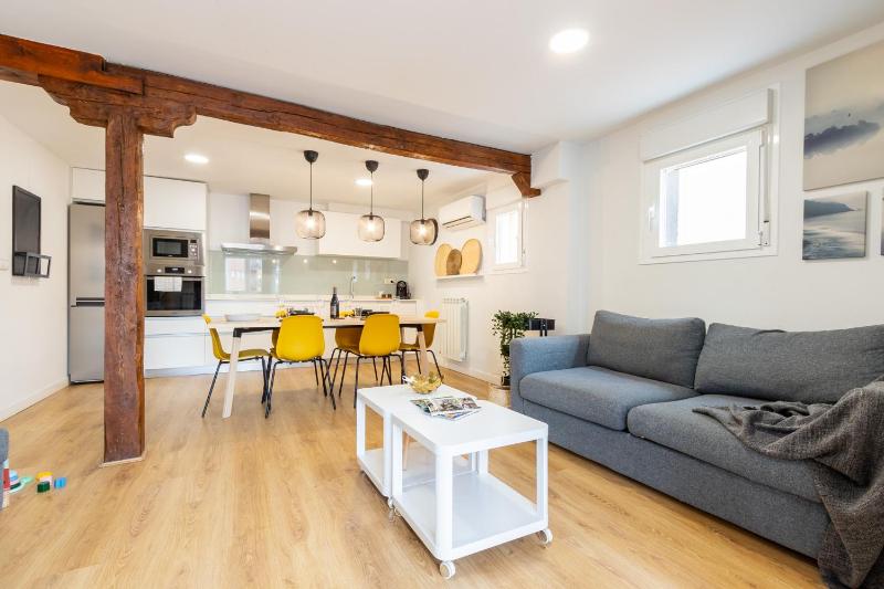 One-Bedroom Apartment image 4