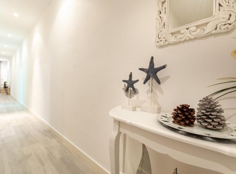 Pere Serafi 2 bedroom apartment - image 15