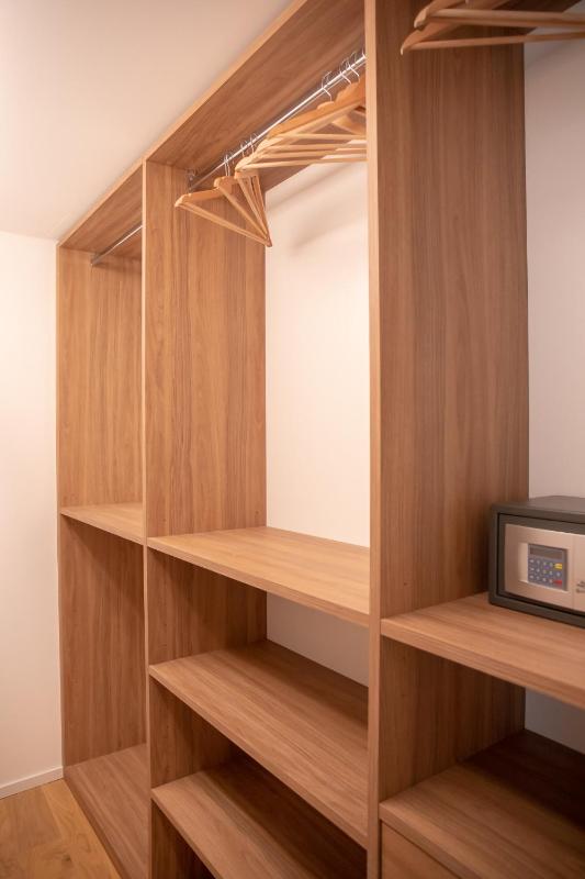 Romantic White Apartment - 5 minutes from the lake - image 13