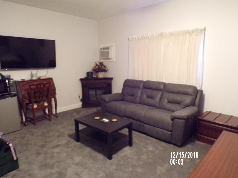King Suite with Sofa Bed image 4