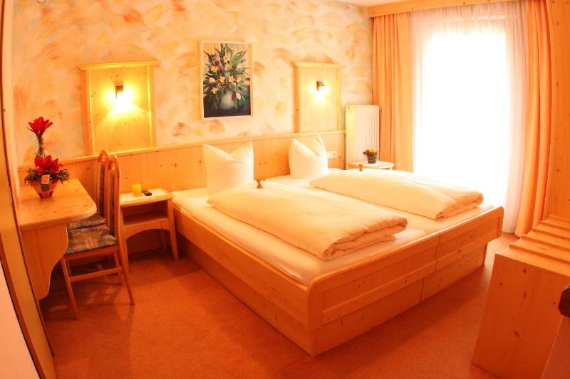 Special Offer - Double Room image 2