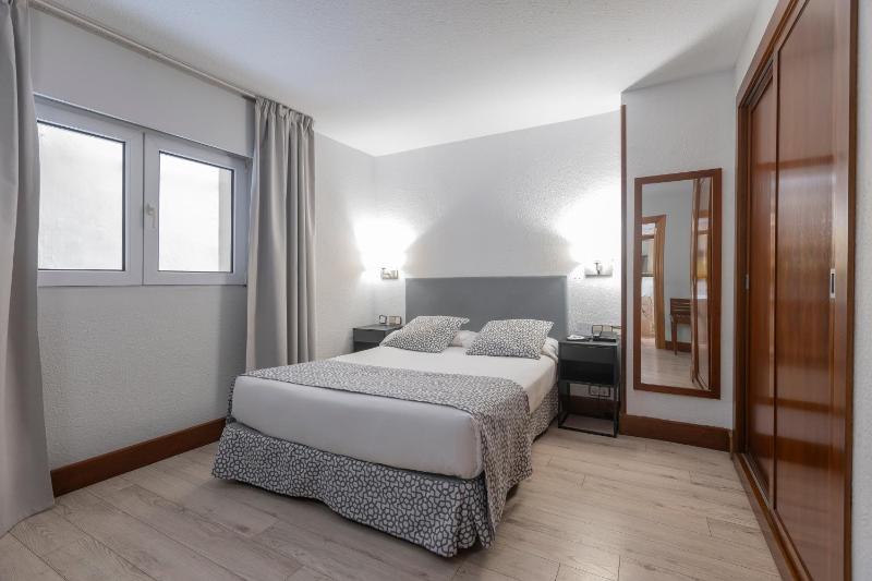 Standard Double Room image 1