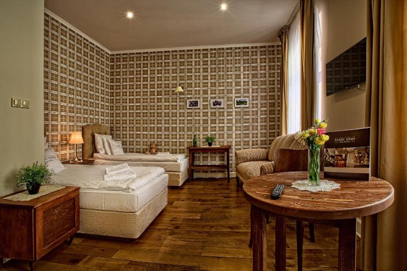 Apartment with Twin Beds image 4