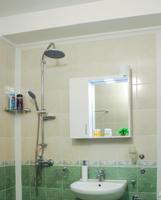 Deluxe Double Room with Balcony image 4