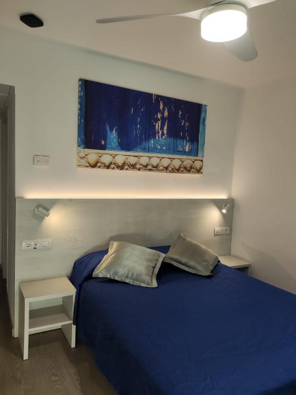 Double Room with Balcony image 1
