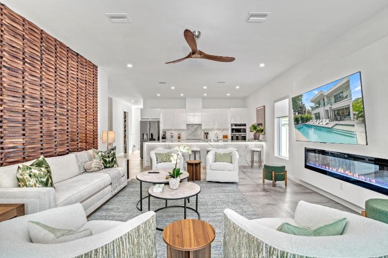 Tamiami Vice - Luxury Siesta Key Home with Heated Pool & Prime Location – Book Your Escape Today! - image 38
