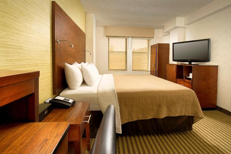 Comfort Inn Downtown DC/Convention Center - image 3