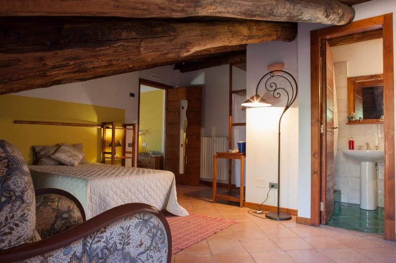 Standard Family Room image 2
