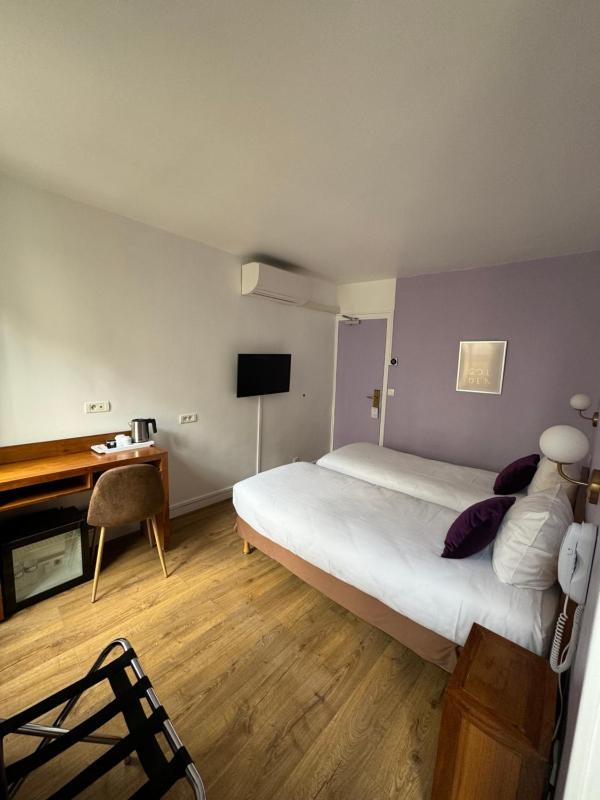 Twin Room image 3