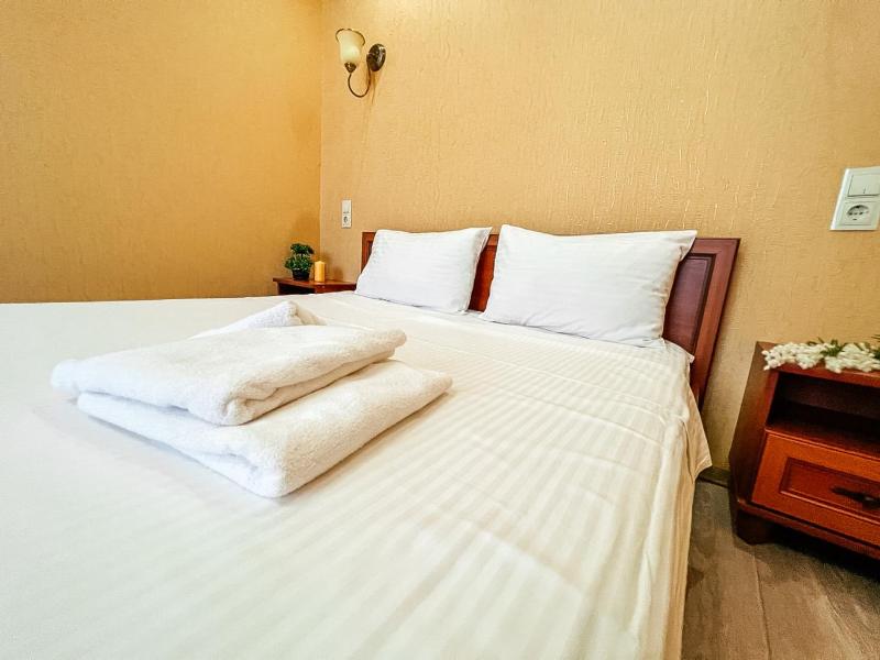 One-Bedroom Apartment image 1