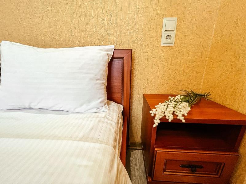One-Bedroom Apartment image 2