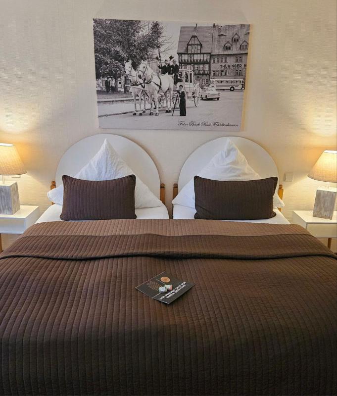 Double Room image 4